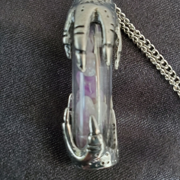 Talon Pendant on chain with genuine Amethyst Crystals necklace - Picture 3 of 9